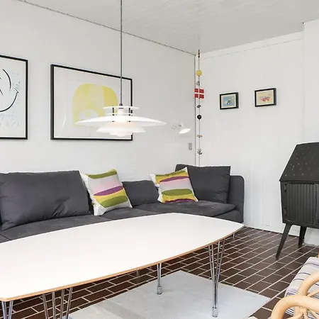 펜션 Two-bedroom Holiday In *