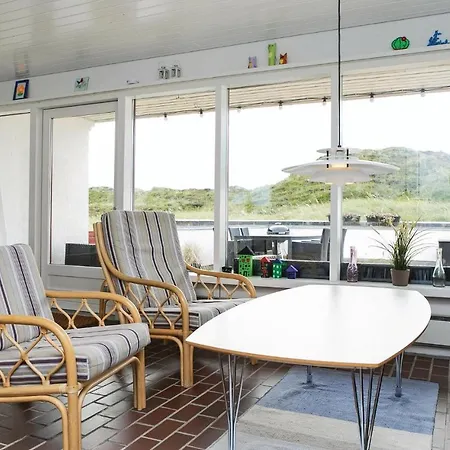 펜션 Two-bedroom Holiday In *